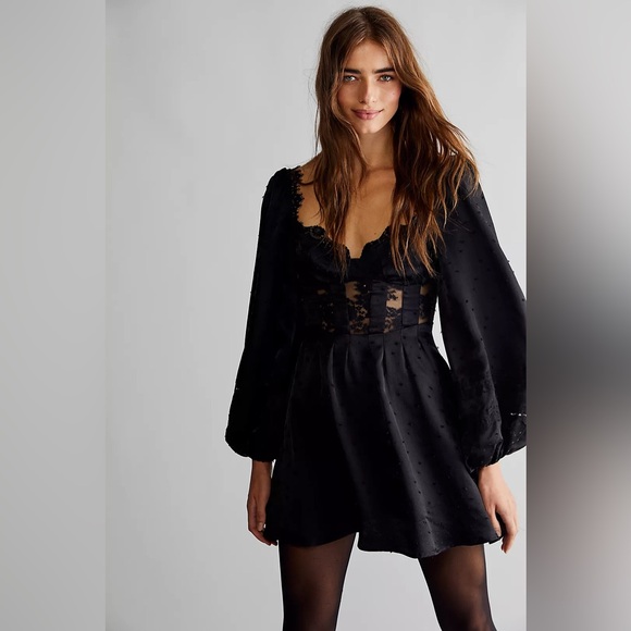 For Love And Lemons Dresses & Skirts - 🍋 FOR LOVE & LEMONS Natalie Mini Dress in Black. MEDIUM. Good condition!